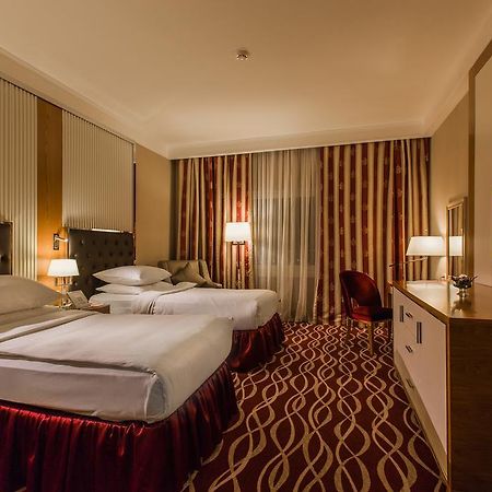 Ramada Plaza Astana Hotel Bagian luar foto