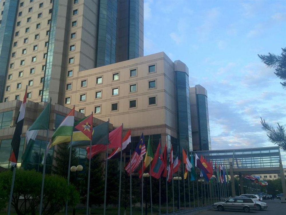 Ramada Plaza Astana Hotel Bagian luar foto