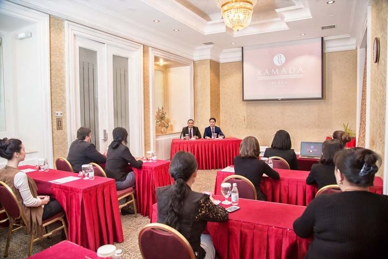 Ramada Plaza Astana Hotel Bagian luar foto