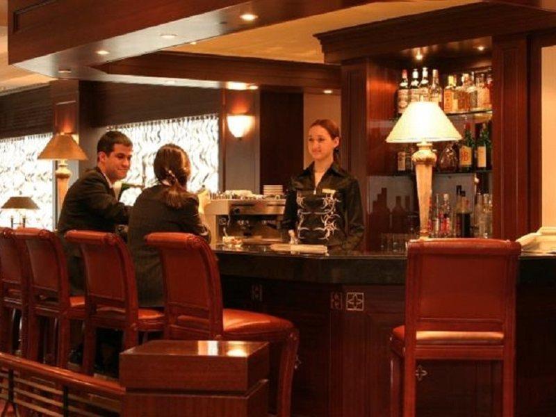 Ramada Plaza Astana Hotel Bagian luar foto