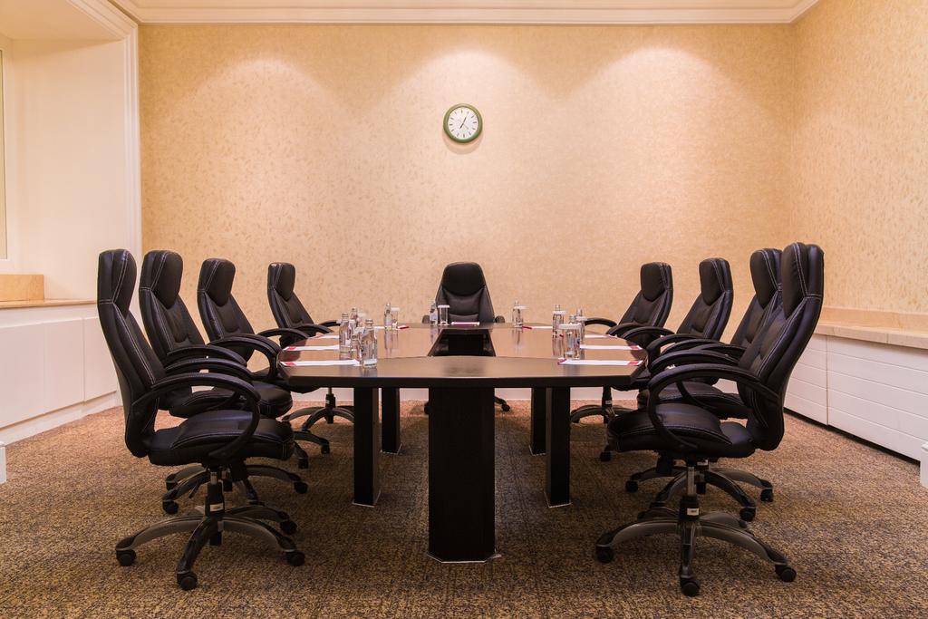 Ramada Plaza Astana Hotel Bagian luar foto