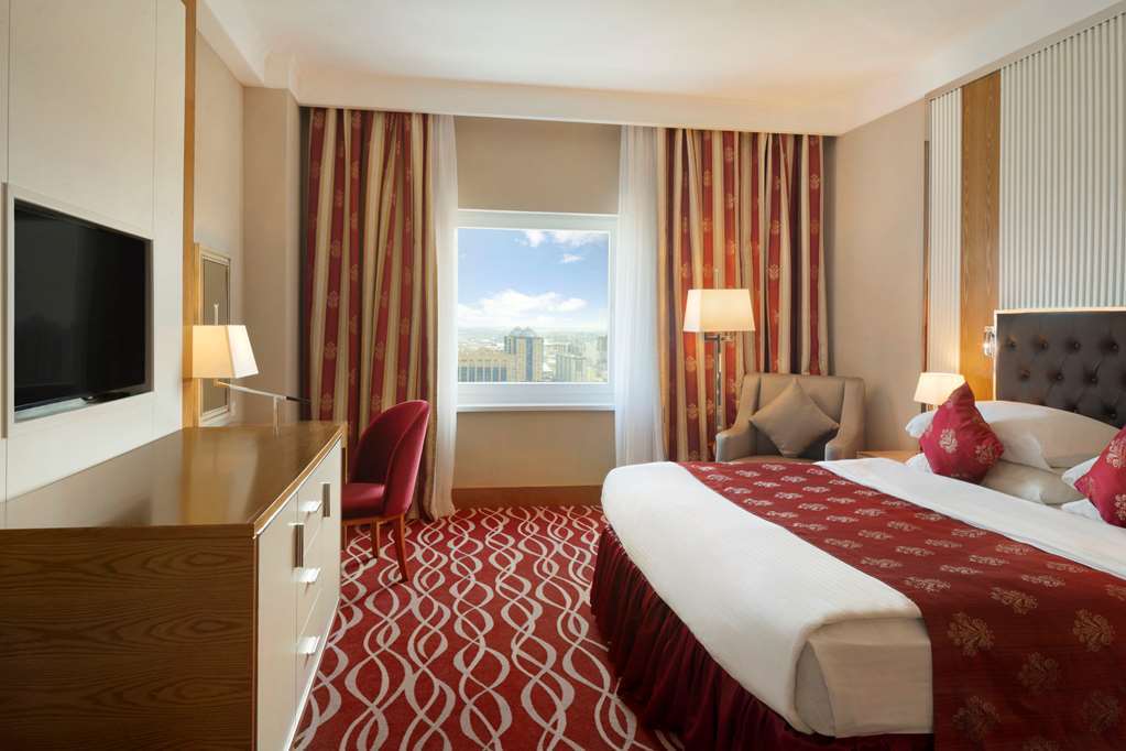 Ramada Plaza Astana Hotel Ruang foto